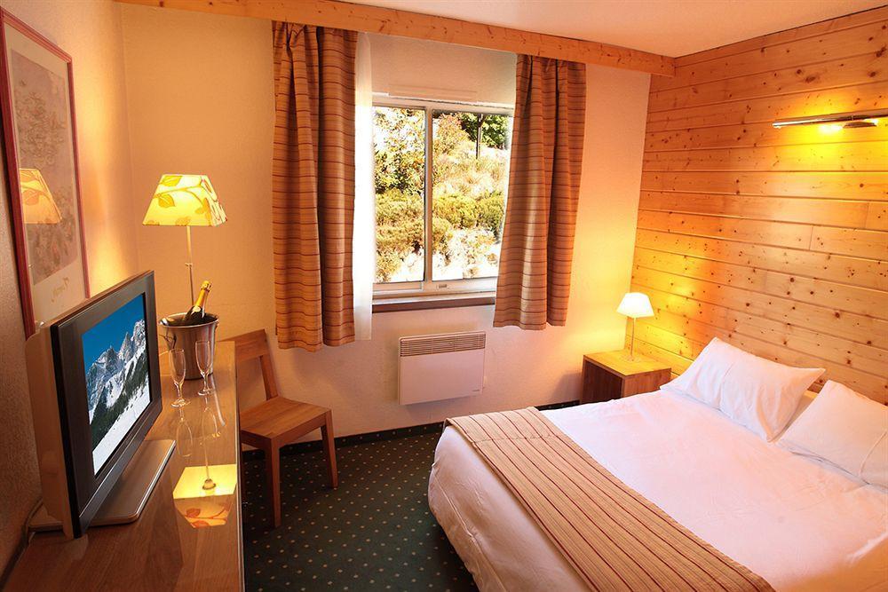 Hotel Le Grand Tetras Font-Romeu-Odeillo-Via Ngoại thất bức ảnh