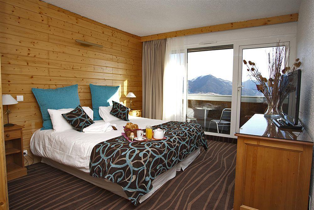 Hotel Le Grand Tetras Font-Romeu-Odeillo-Via Ngoại thất bức ảnh