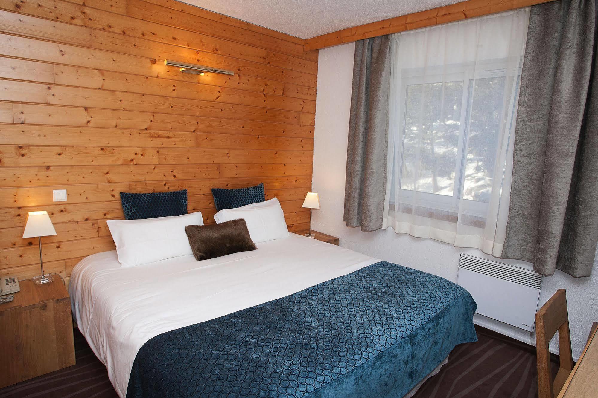 Hotel Le Grand Tetras Font-Romeu-Odeillo-Via Ngoại thất bức ảnh