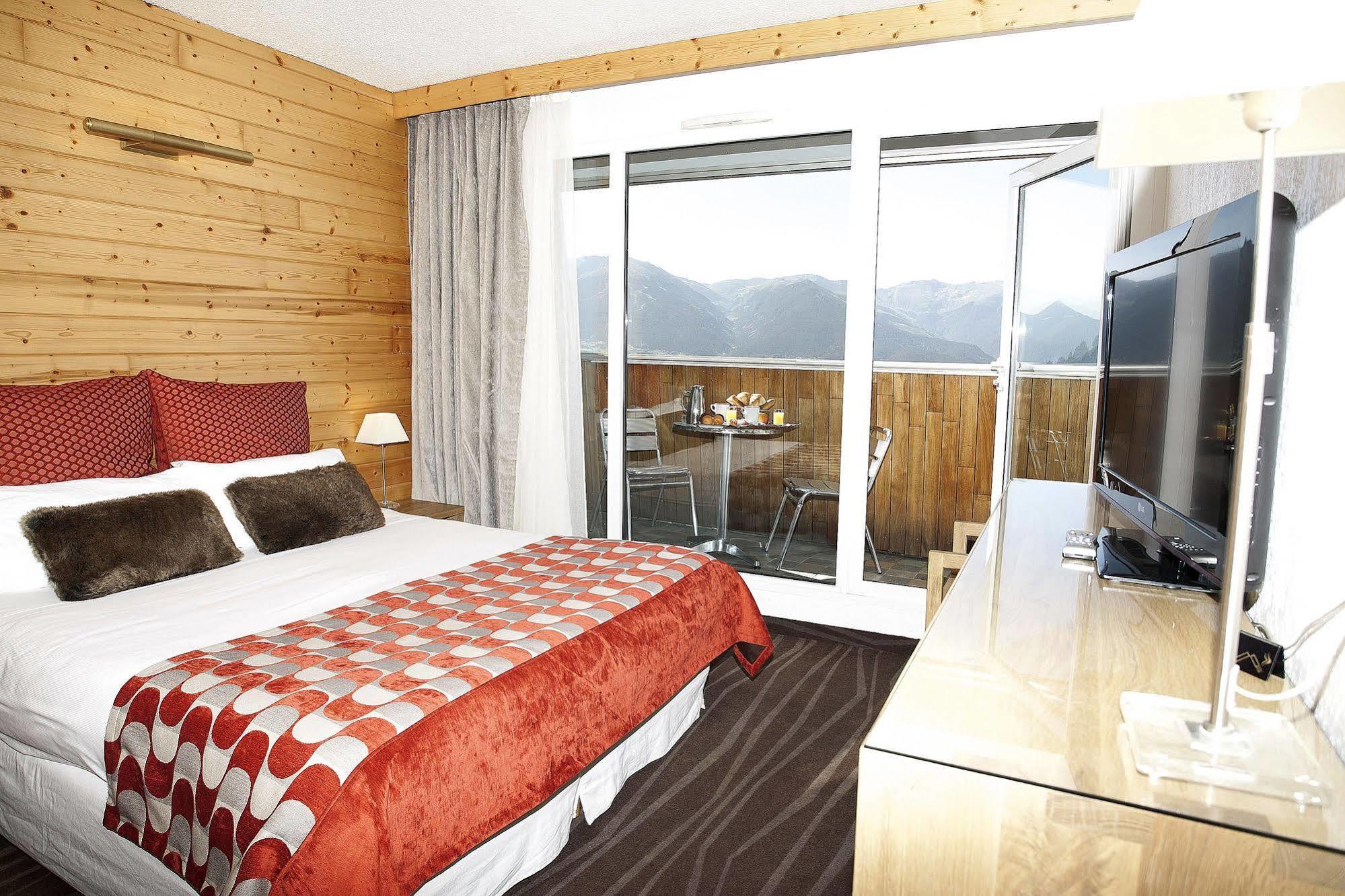 Hotel Le Grand Tetras Font-Romeu-Odeillo-Via Ngoại thất bức ảnh